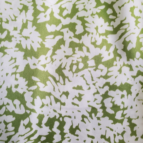 Banana Republic SMALL Blouse Green Flowery - Picture 3 of 10
